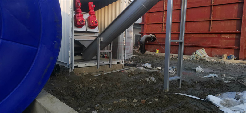 移動(dòng)式污泥脫水車(chē):破解污泥清淤的“移動(dòng)工廠(chǎng)”